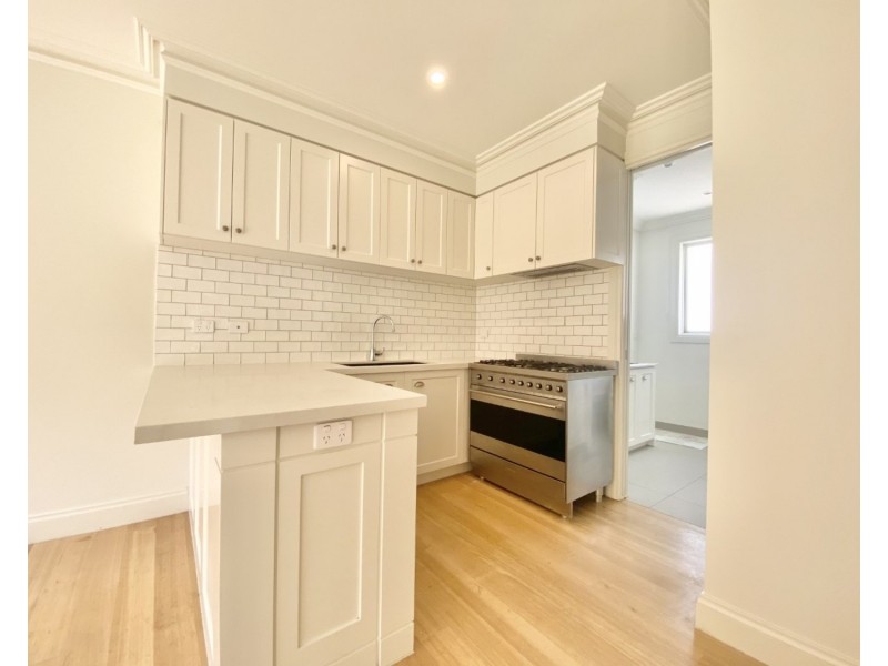 1/44 Lincoln Road, Essendon VIC 3040