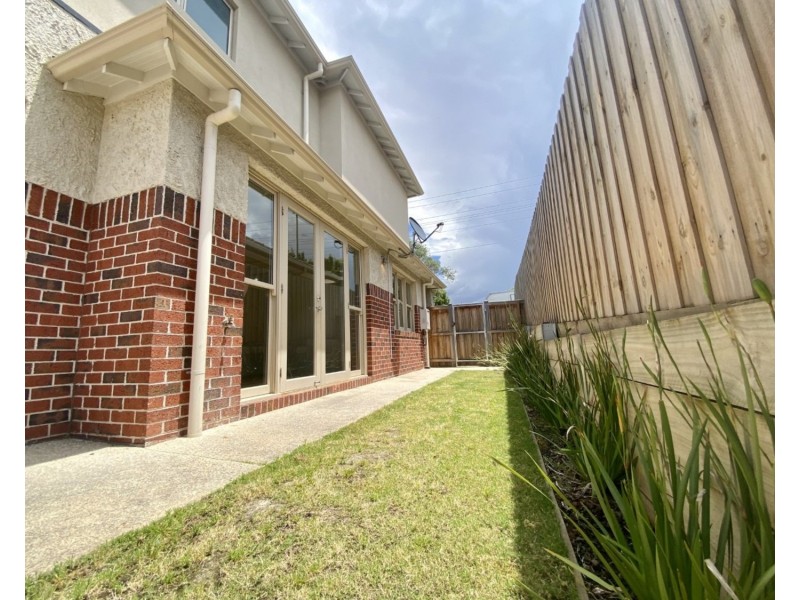 1/44 Lincoln Road, Essendon VIC 3040