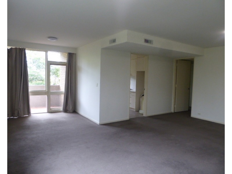 10/521 Royal Parade, Parkville VIC 3052