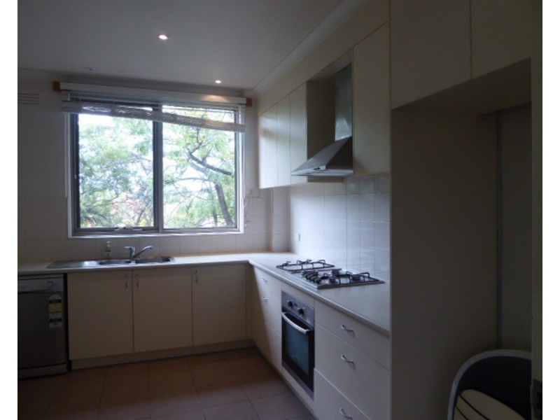 10/521 Royal Parade, Parkville VIC 3052