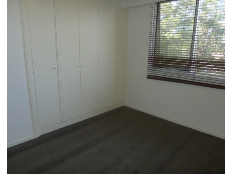 10/521 Royal Parade, Parkville VIC 3052