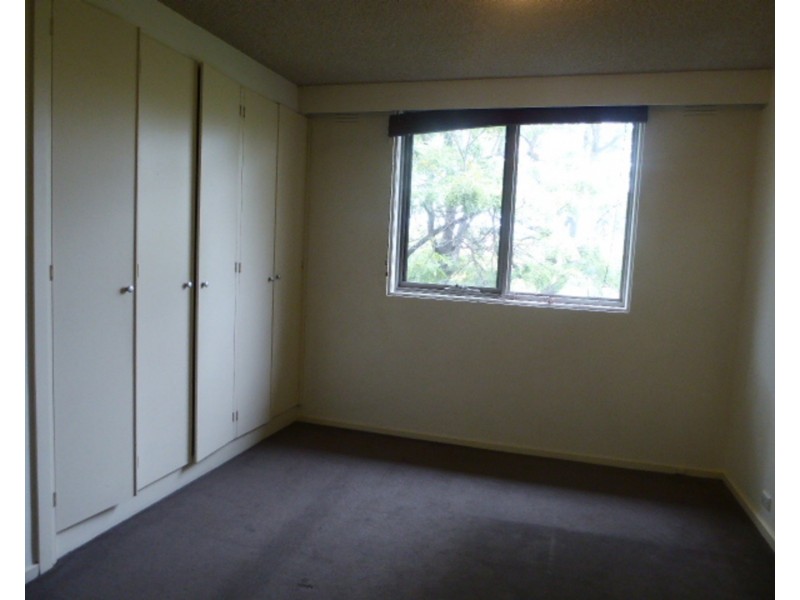 10/521 Royal Parade, Parkville VIC 3052