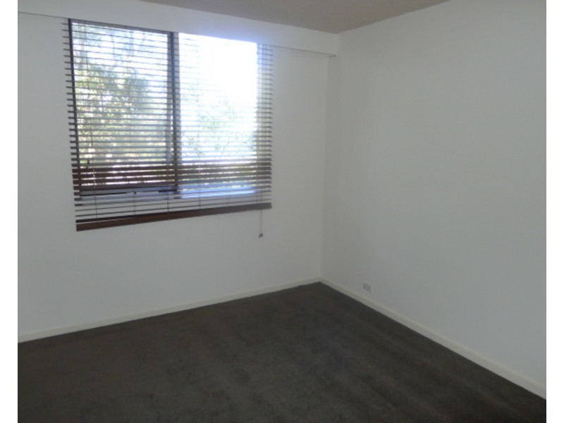 10/521 Royal Parade, Parkville VIC 3052