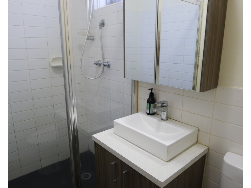 10/521 Royal Parade, Parkville VIC 3052