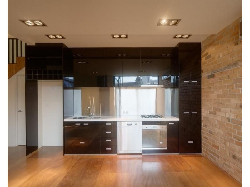 2/84A Munster Terrace, North Melbourne VIC 3051