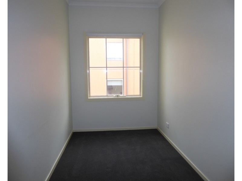 81 Village Way, Maribyrnong VIC 3032