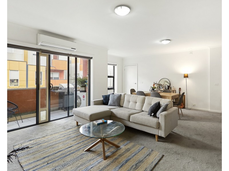1/3 Wardens Walk, Coburg VIC 3058
