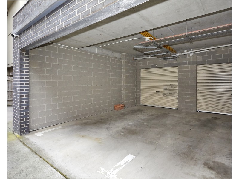 1/3 Wardens Walk, Coburg VIC 3058