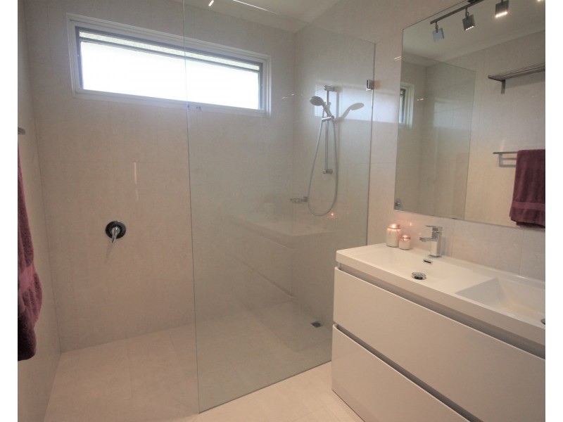 2/8 Rigby Avenue, Carnegie VIC 3163