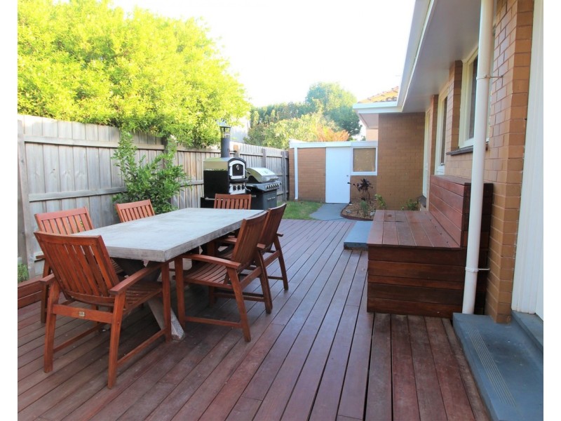 2/8 Rigby Avenue, Carnegie VIC 3163