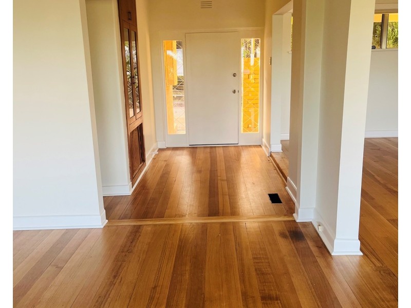 1 Magdalen Street, Pascoe Vale South VIC 3044