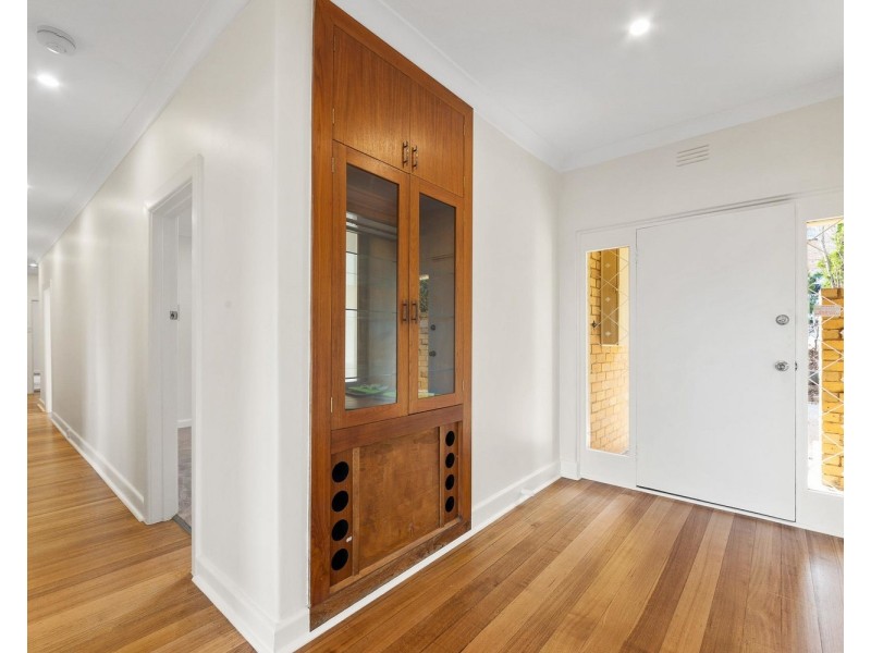 1 Magdalen Street, Pascoe Vale South VIC 3044