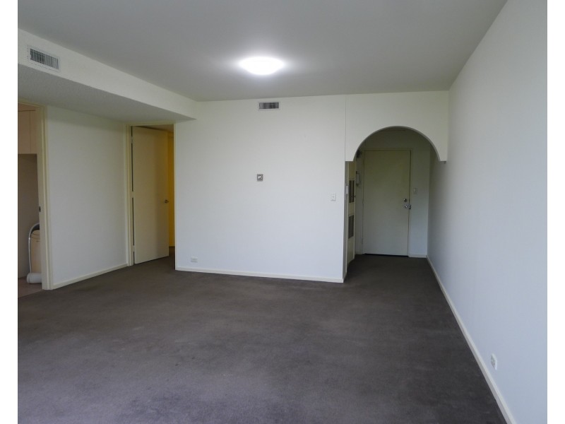 10/521 Royal Parade, Parkville VIC 3052