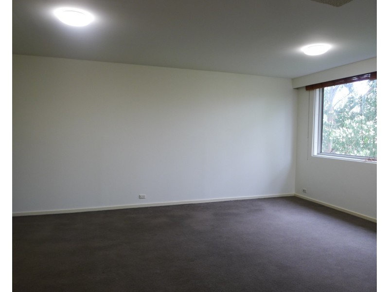 10/521 Royal Parade, Parkville VIC 3052