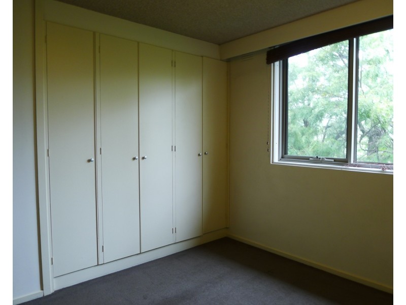 10/521 Royal Parade, Parkville VIC 3052