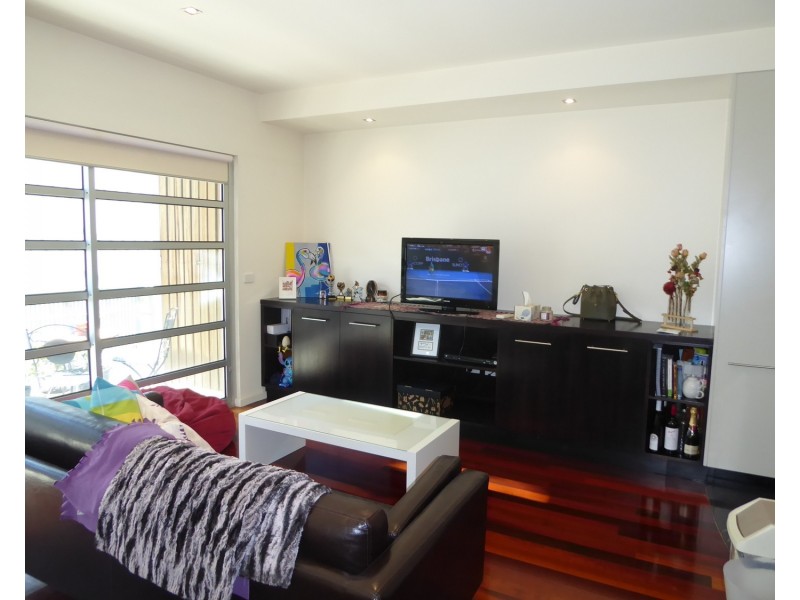 16/18 Tyrone Street, North Melbourne VIC 3051