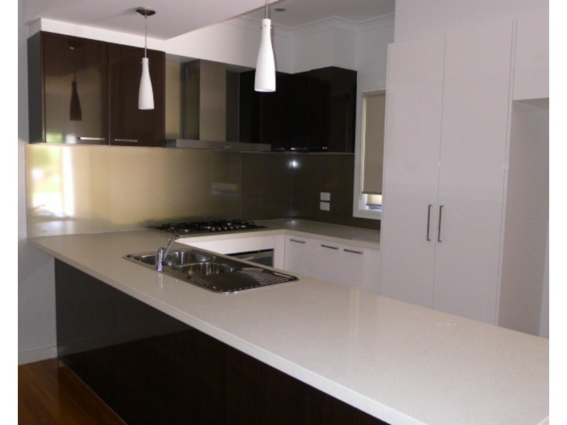 1/2 Strachan Street, Oak Park VIC 3046