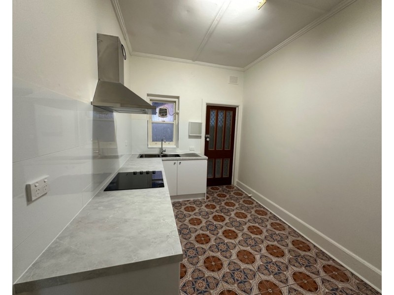 11/2 Redan Street, St Kilda VIC 3182