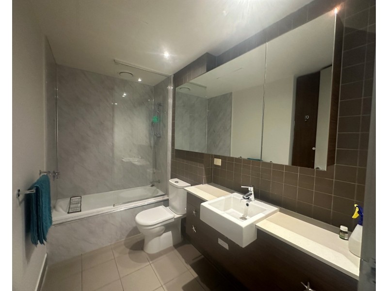 502/111 Leicester Street, Carlton VIC 3053