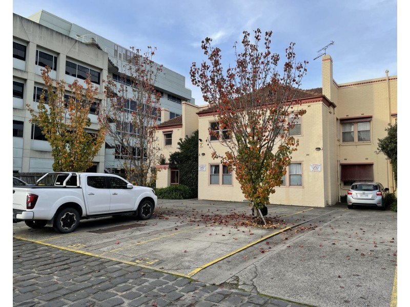 18/311 Royal Parade, Parkville VIC 3052