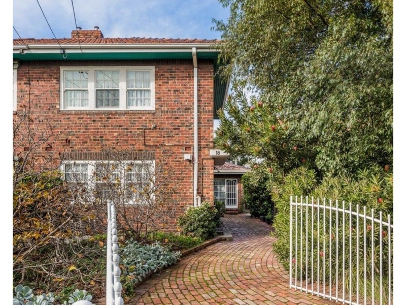18 Griffin Crescent, Port Melbourne VIC 3207