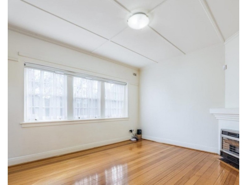 18 Griffin Crescent, Port Melbourne VIC 3207