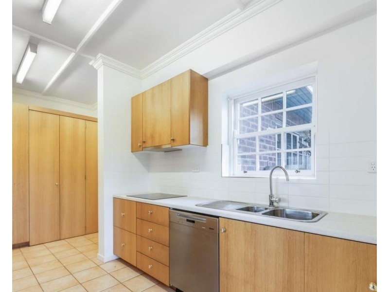 18 Griffin Crescent, Port Melbourne VIC 3207
