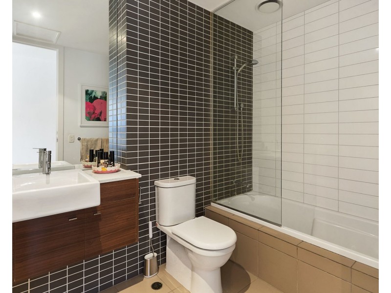 403/30 Wreckyn Street, North Melbourne VIC 3051