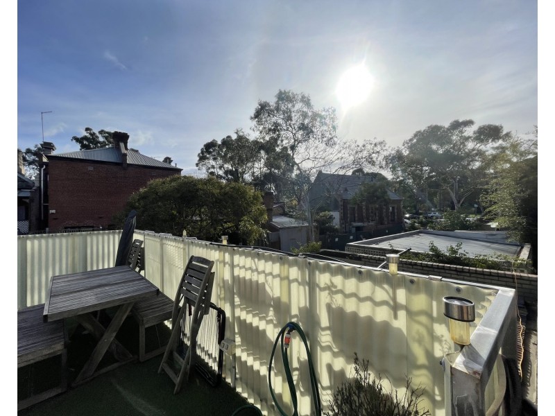 1/189 Park Drive, Parkville VIC 3052