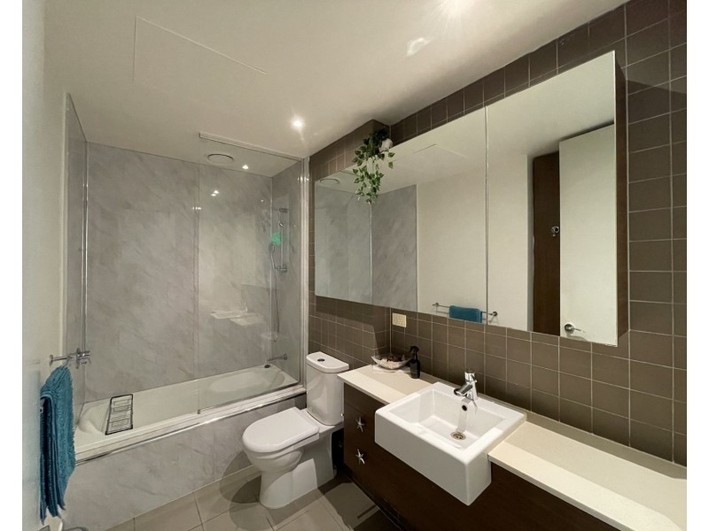 Apt 502/111 Leicester Street, Carlton VIC 3053