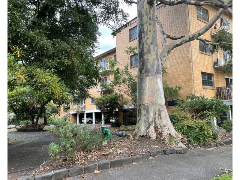 E2-4/89 O’Shanassy Street, North Melbourne VIC 3051