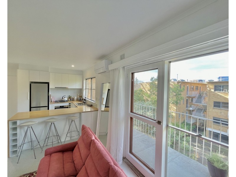 E2-4/89 O’Shanassy Street, North Melbourne VIC 3051