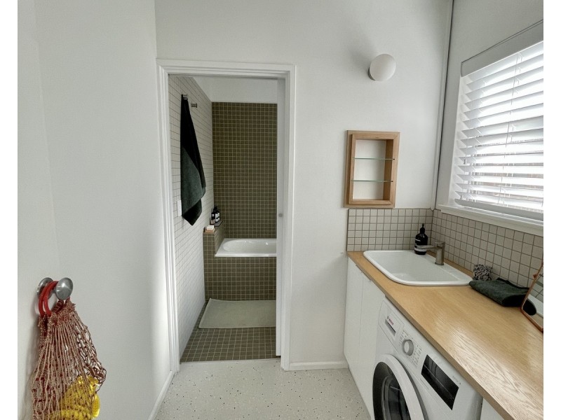 E2-4/89 O’Shanassy Street, North Melbourne VIC 3051