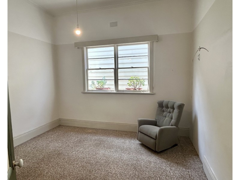 15 Wolseley Parade, Kensington VIC 3031