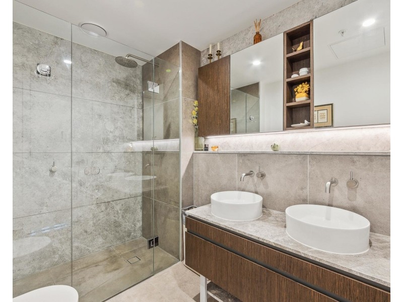 2006/23 Batman Street, West Melbourne VIC 3003