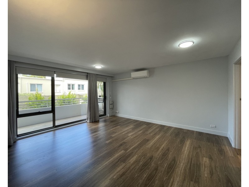 2/495 Royal Parade, Parkville VIC 3052