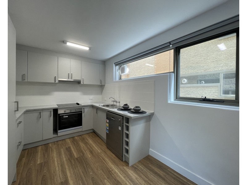 2/495 Royal Parade, Parkville VIC 3052