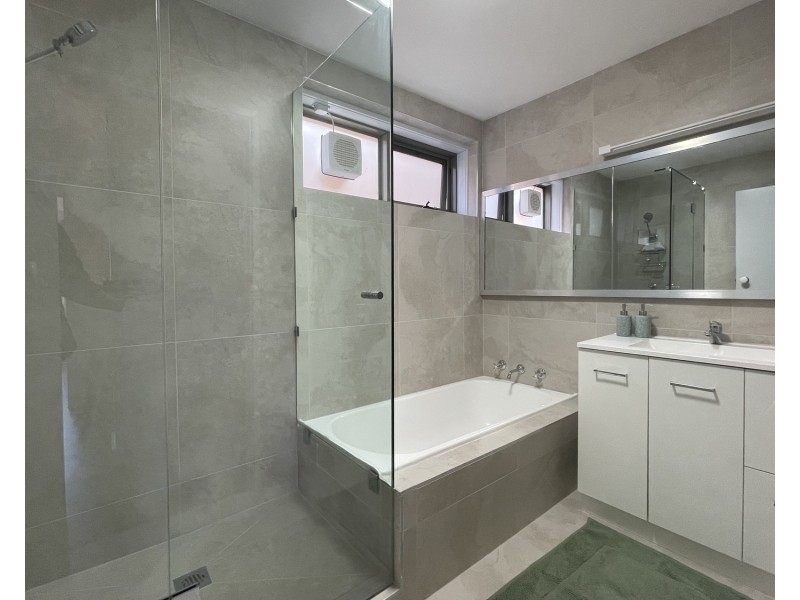 2/495 Royal Parade, Parkville VIC 3052