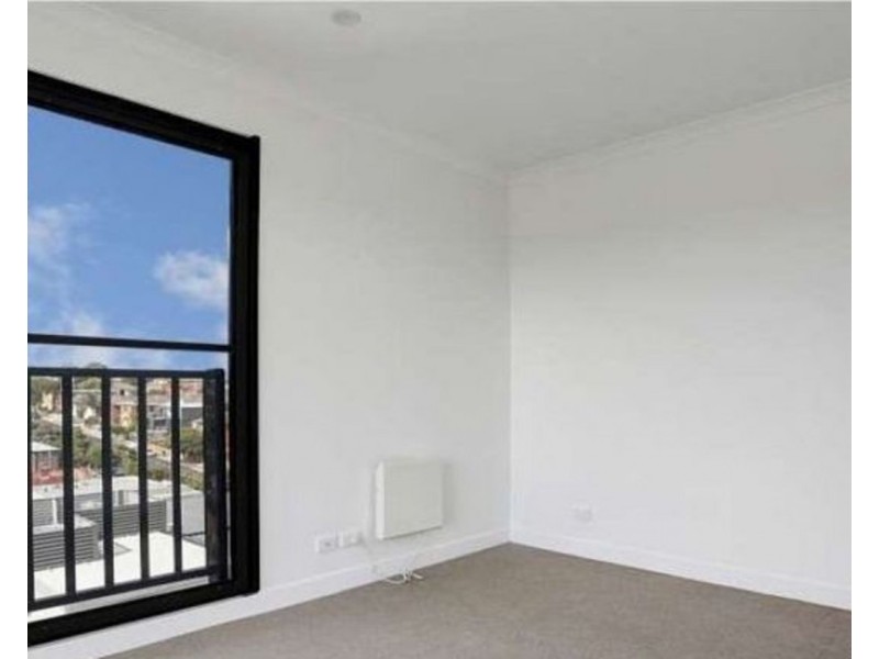 607/8 Olive York Way, Brunswick West VIC 3055