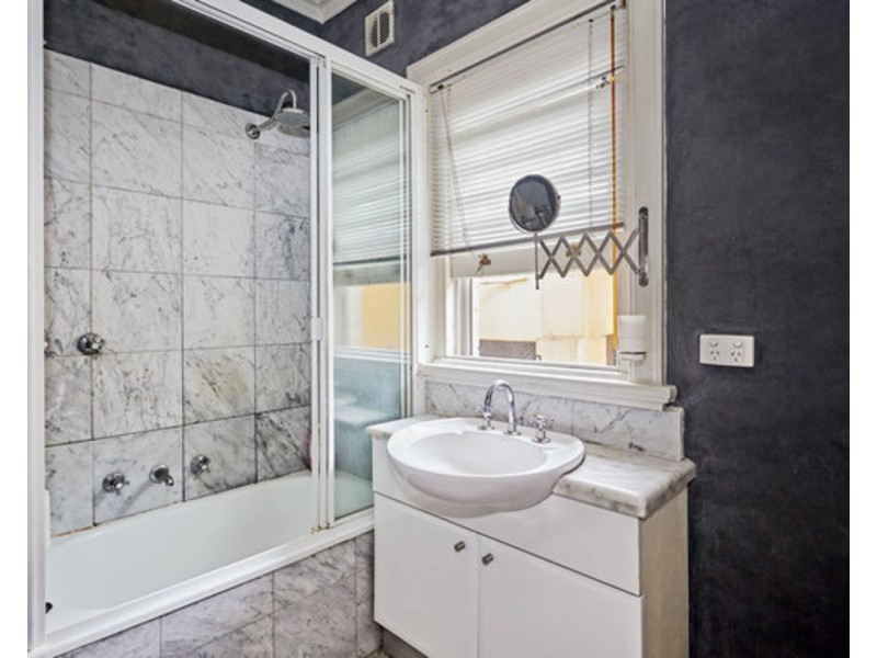 3/189 Park Drive, Parkville VIC 3052