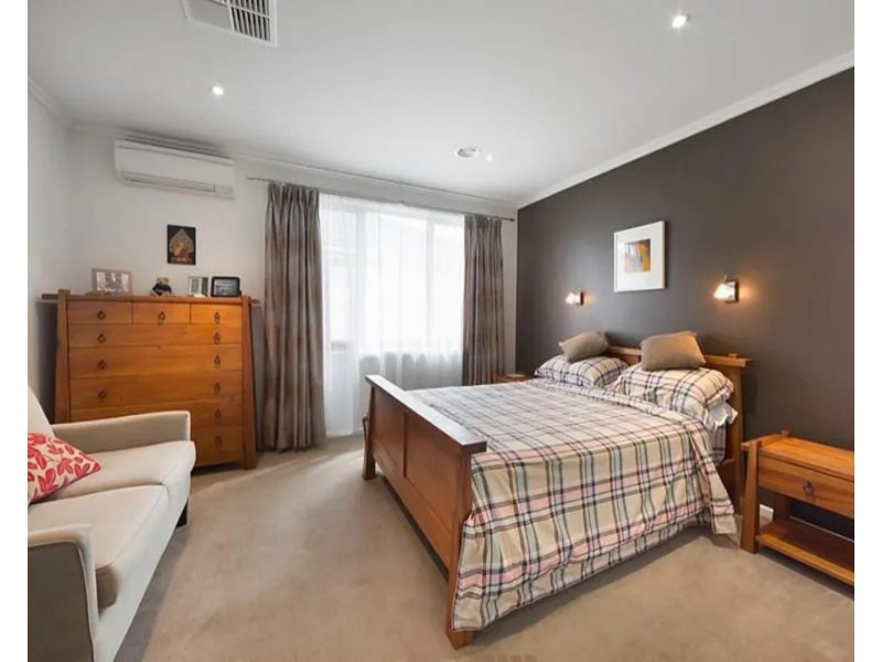 67 Parkville Avenue, Parkville VIC 3052