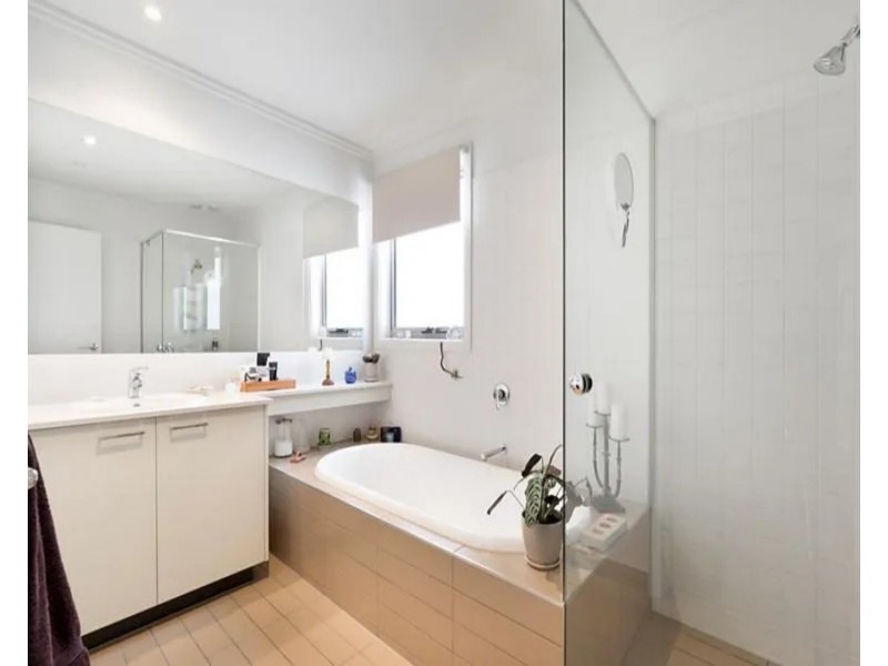 67 Parkville Avenue, Parkville VIC 3052