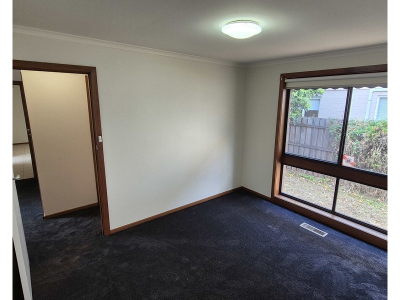 2/64 Woornack Road, Carnegie VIC 3163