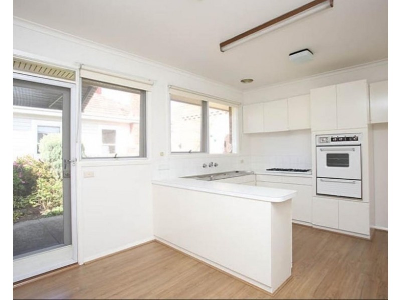 1/63 Springhall Parade, Pascoe Vale South VIC 3044