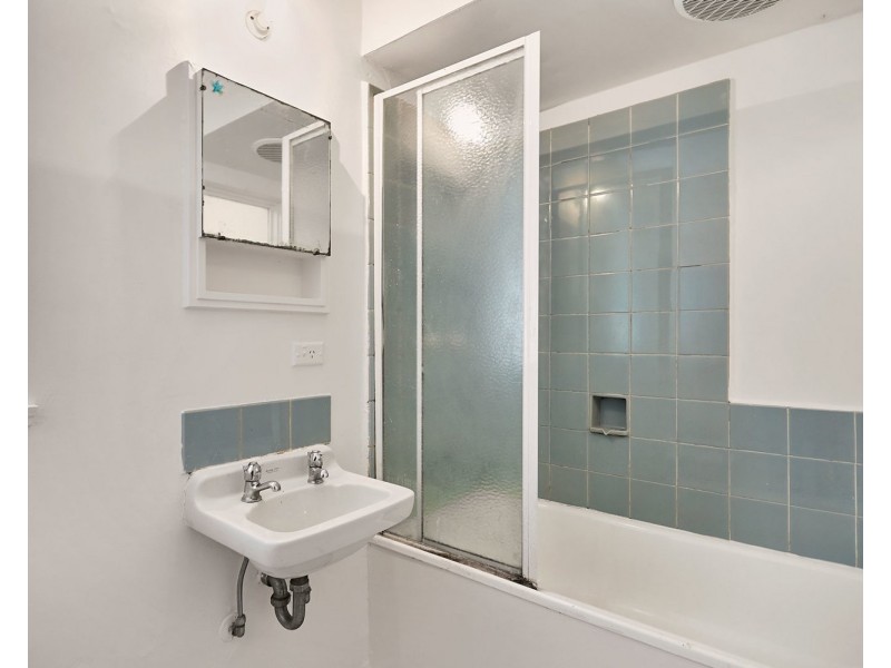 2/147 Curzon Street, North Melbourne VIC 3051