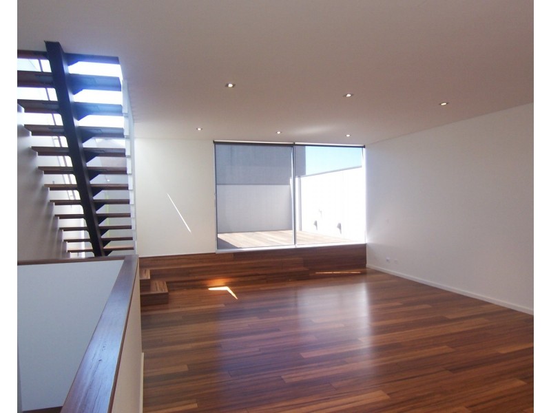 2/225 Adderley Street, West Melbourne VIC 3003