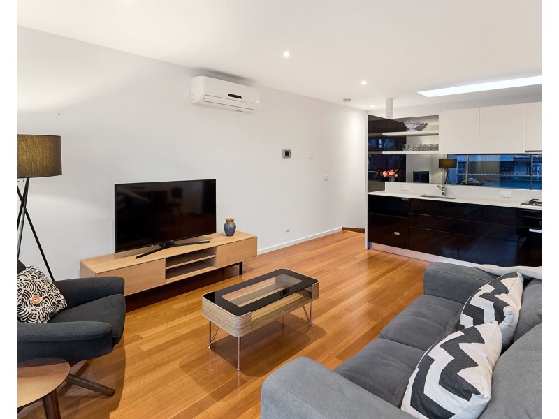 15 Curzon Place, North Melbourne VIC 3051
