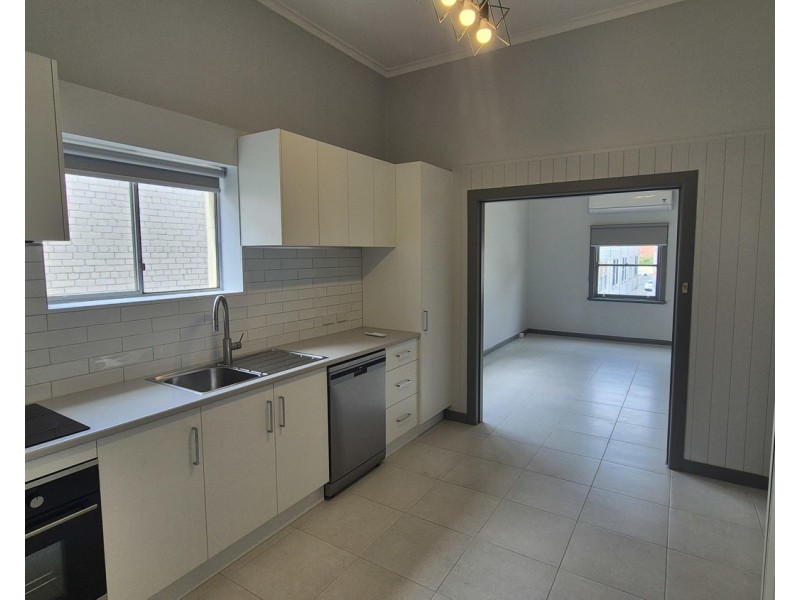 FF/14 Errol Street, North Melbourne VIC 3051