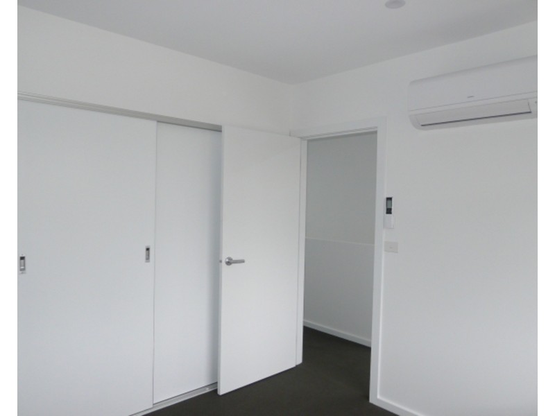 1/32 Risdon Drive, Notting Hill VIC 3168