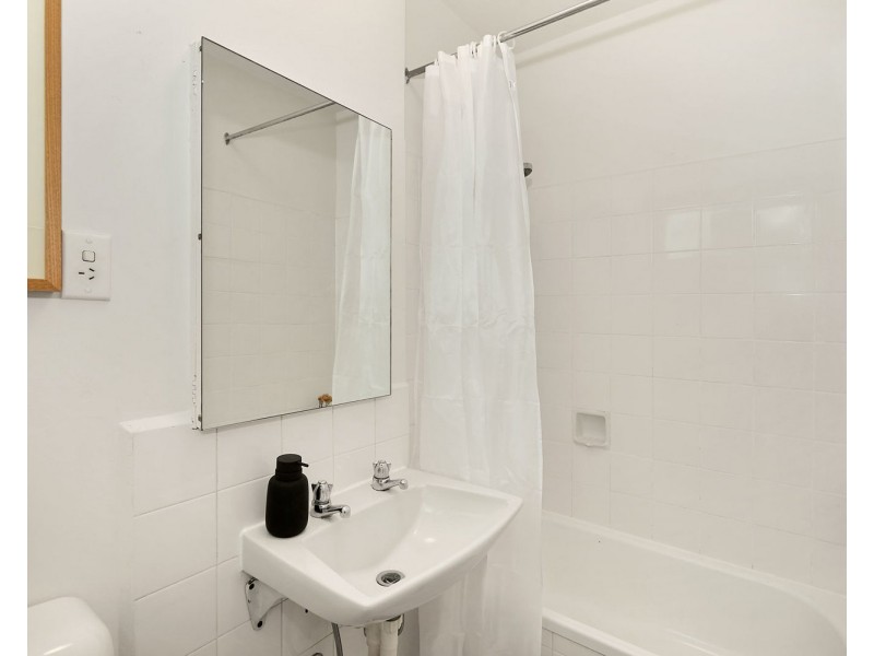 6/48 Farnham Street, Flemington VIC 3031